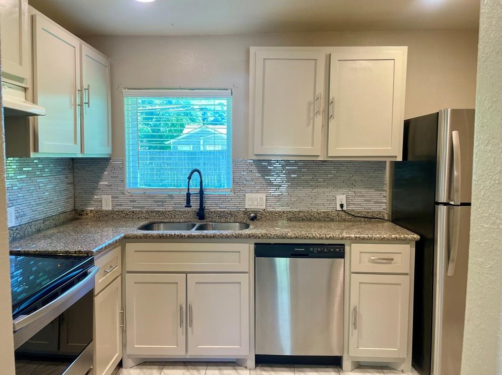 5809 Beechnut St, Houston TX  77074-7803 exterior