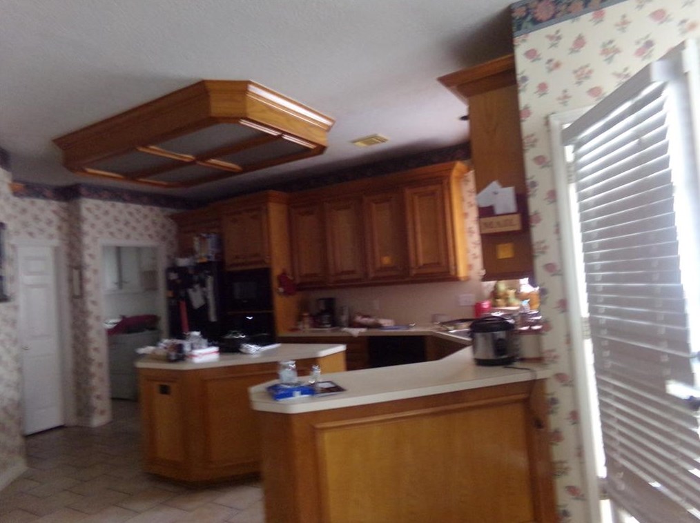 17535 Sandy Clf Dr, Houston TX  77090-2061 exterior