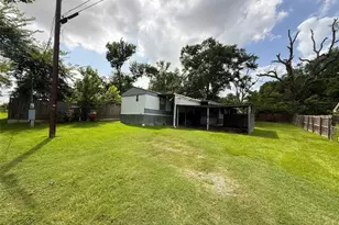 311 Joan, Buffalo, TX 75831 - Photo 5