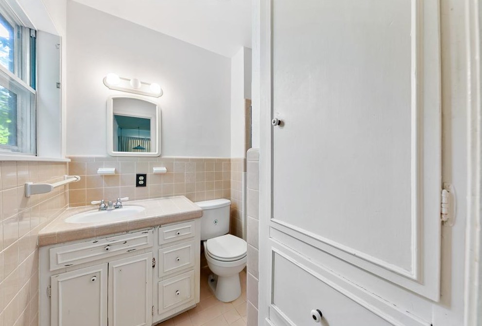 12810 Hansel Ln, Houston TX 77024-4718 exterior