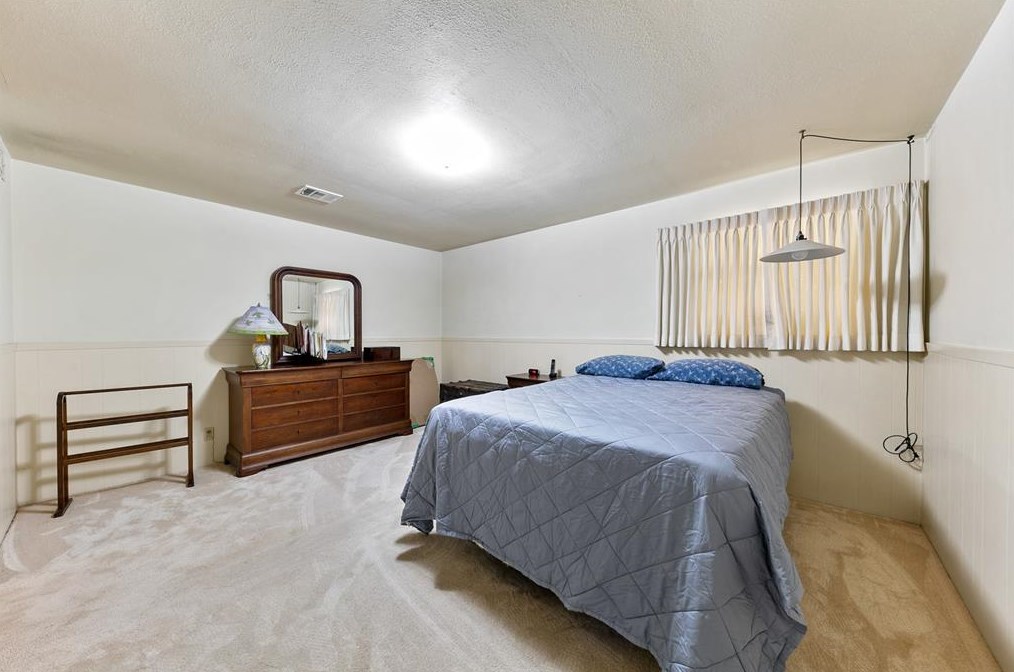 12810 Hansel Ln, Houston TX 77024-4718 exterior