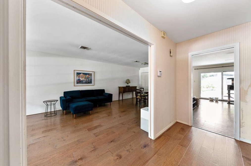 12810 Hansel Ln, Houston TX 77024-4718 exterior