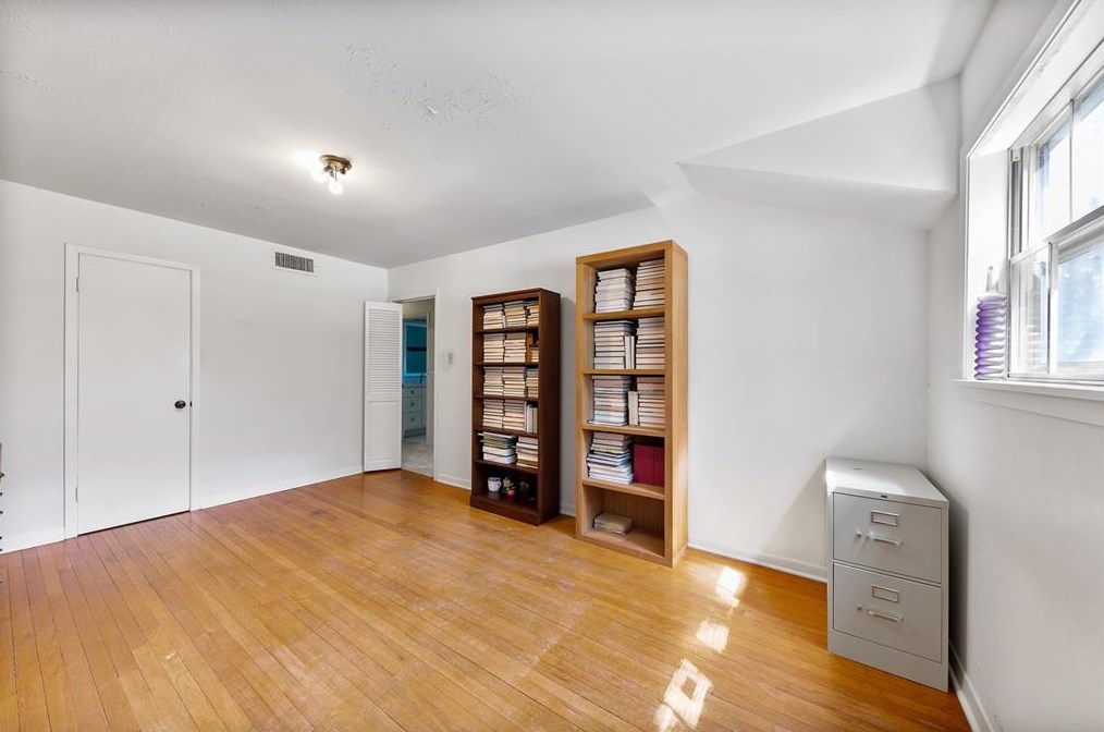 12810 Hansel Ln, Houston TX 77024-4718 exterior