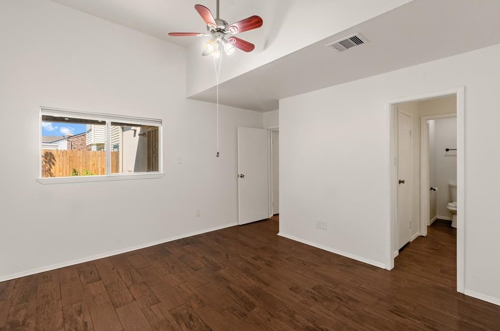 6415 Ludington Dr, Houston TX  77071-2616 exterior