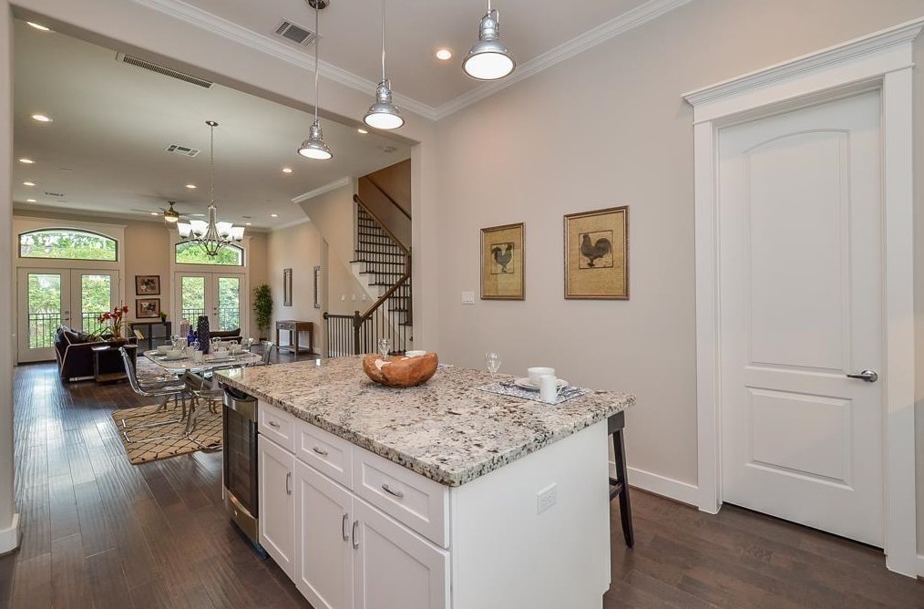 1607 15 St, Houston TX  77008-3423 exterior