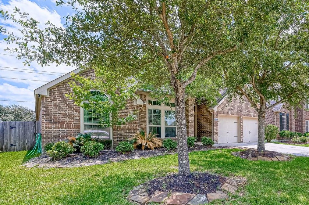 10706 Twilight Creek Ln, Cypress TX  77433-3528 exterior