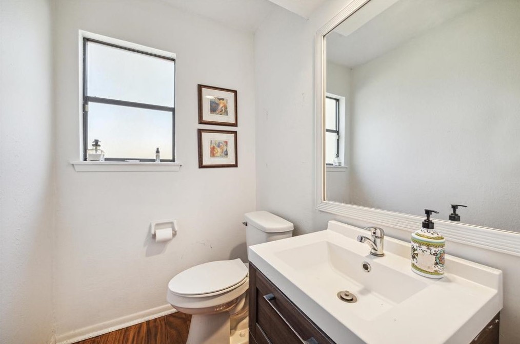 11406 Briar Frst Dr, Houston TX 77042-2323 exterior