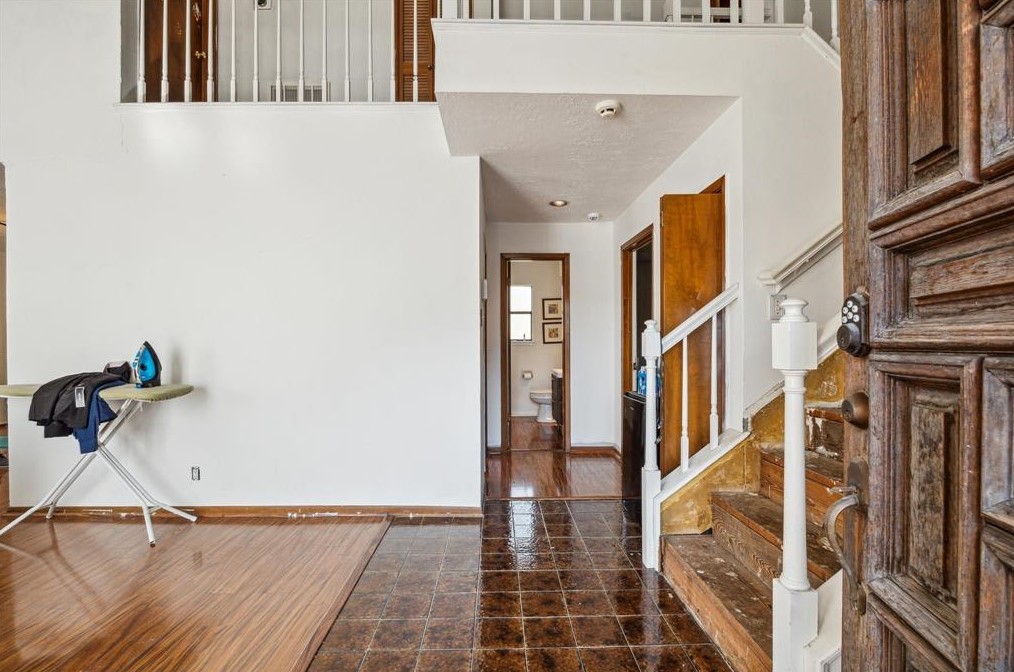 11406 Briar Forest Dr, Houston TX  77077-5108 exterior