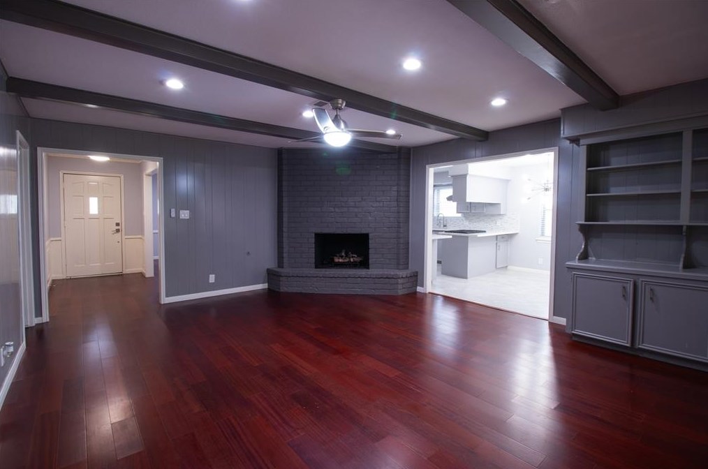 12438 Stafford Spg Dr, Houston TX  exterior