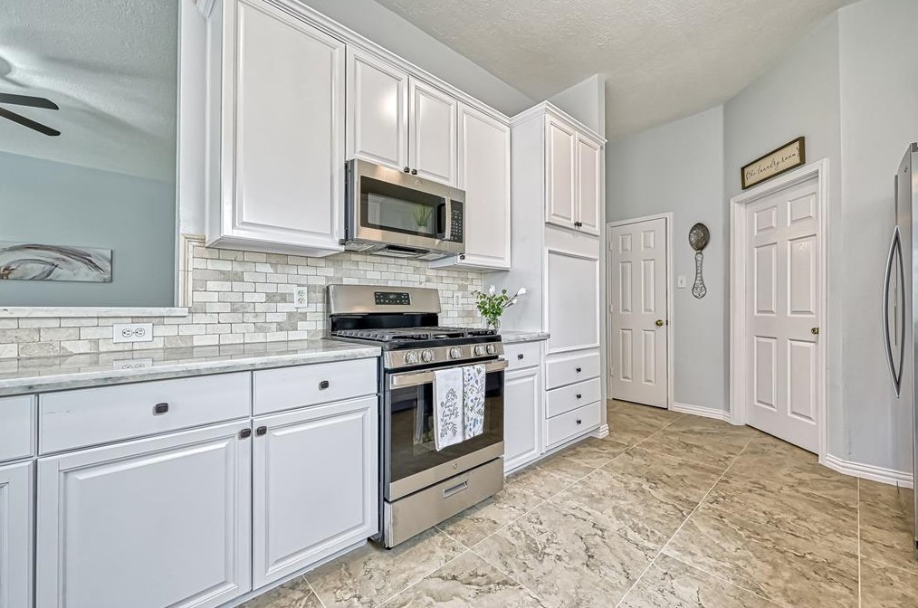 2807 Travick Ln, Houston TX  77073-2919 exterior