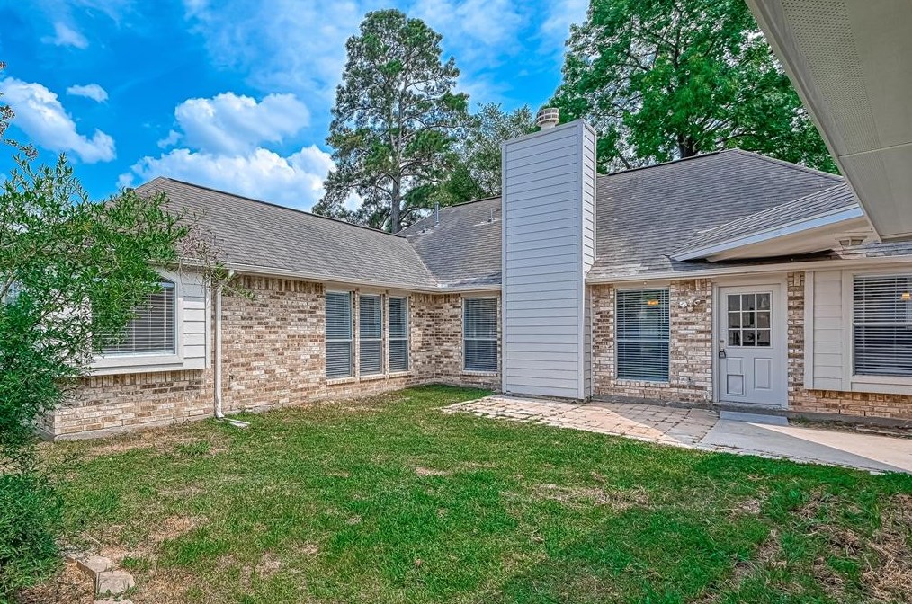 2807 Travick Ln, Houston TX  77073-2919 exterior