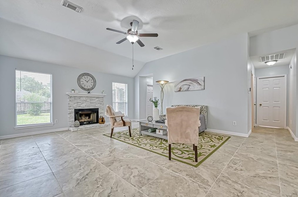 2807 Travick Ln, Houston TX  77073-2919 exterior