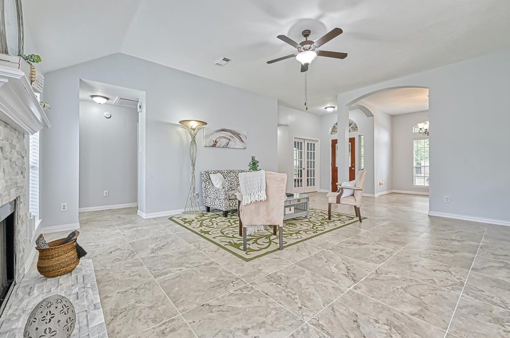 2807 Travick Ln, Houston TX  77073-2919 exterior