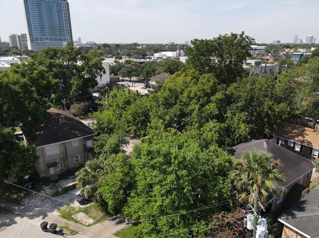 1000 Missouri St, Houston TX  77006-2710 exterior