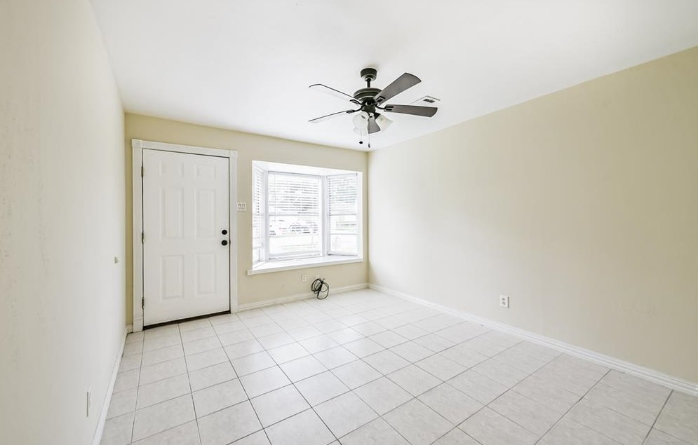 3519 Brea Crst St, Houston TX 77093-2002 exterior