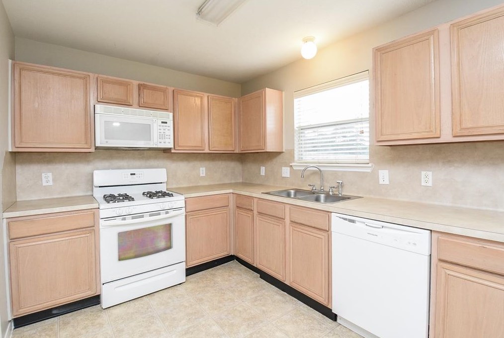22823 Fairfax Village Cir, Spring TX  77373-5002 exterior
