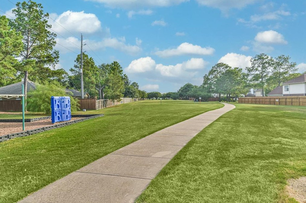 18018 Silver Ash Way, Houston TX exterior