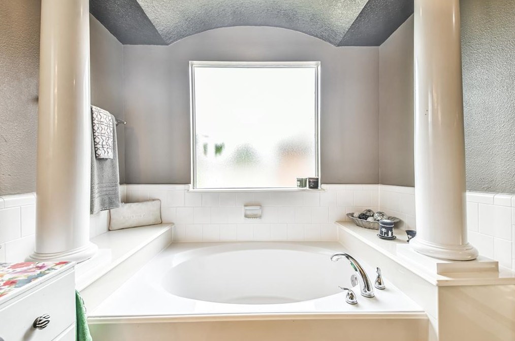 18018 Silver Ash Way, Houston TX exterior