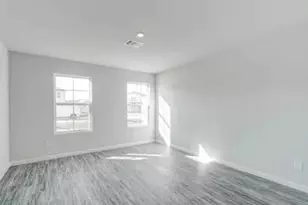 1010 Greenspointe Ave, La Grange, TX 78945 - Photo 5