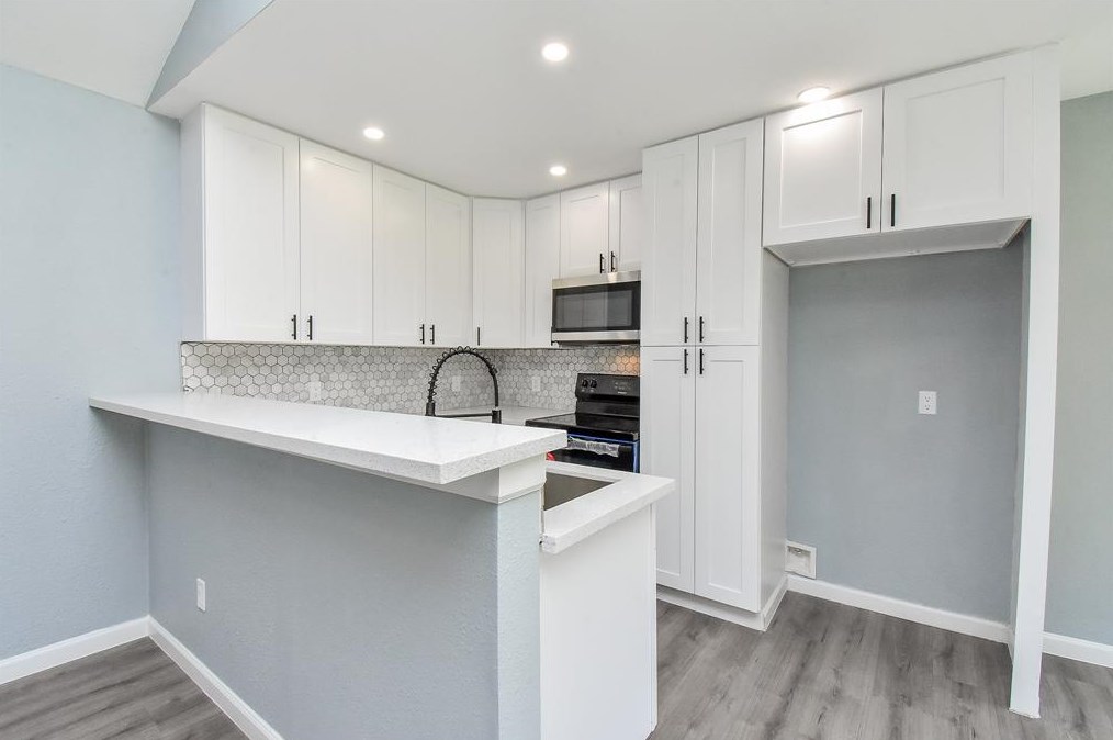 14911 Nuwood Ln, Houston TX  77053-1323 exterior