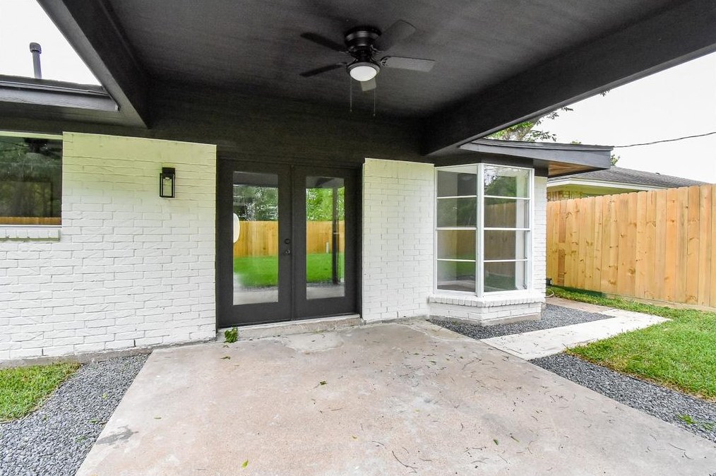 14911 Nuwood Ln, Houston TX  77053-1323 exterior