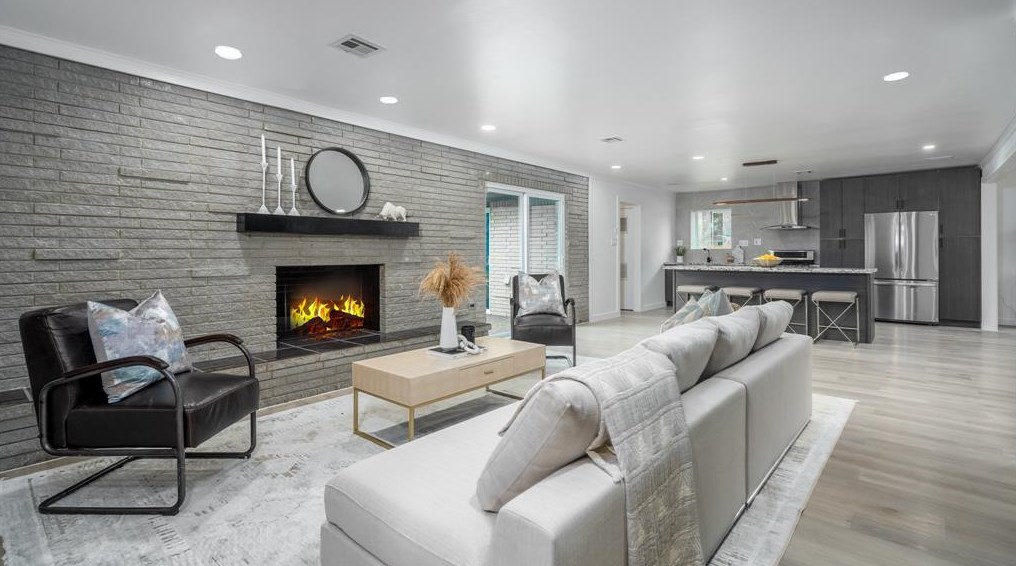 1703 Droxford Dr, Houston TX  77008-3101 exterior