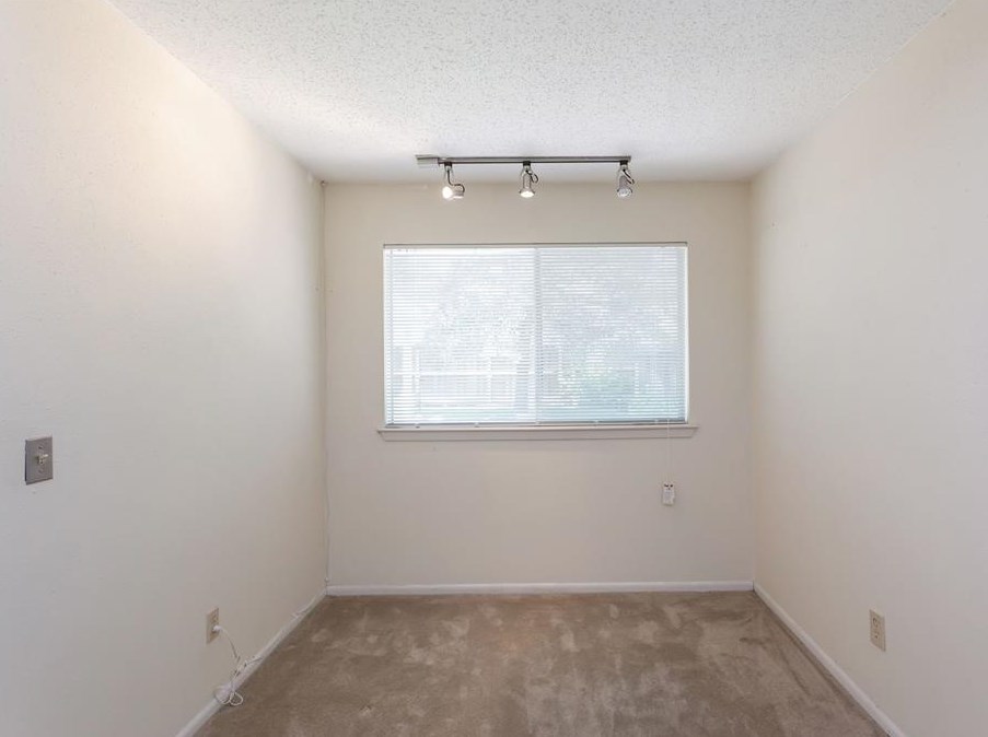 13406 Bridgepath Ln, Houston TX  77041-5892 exterior