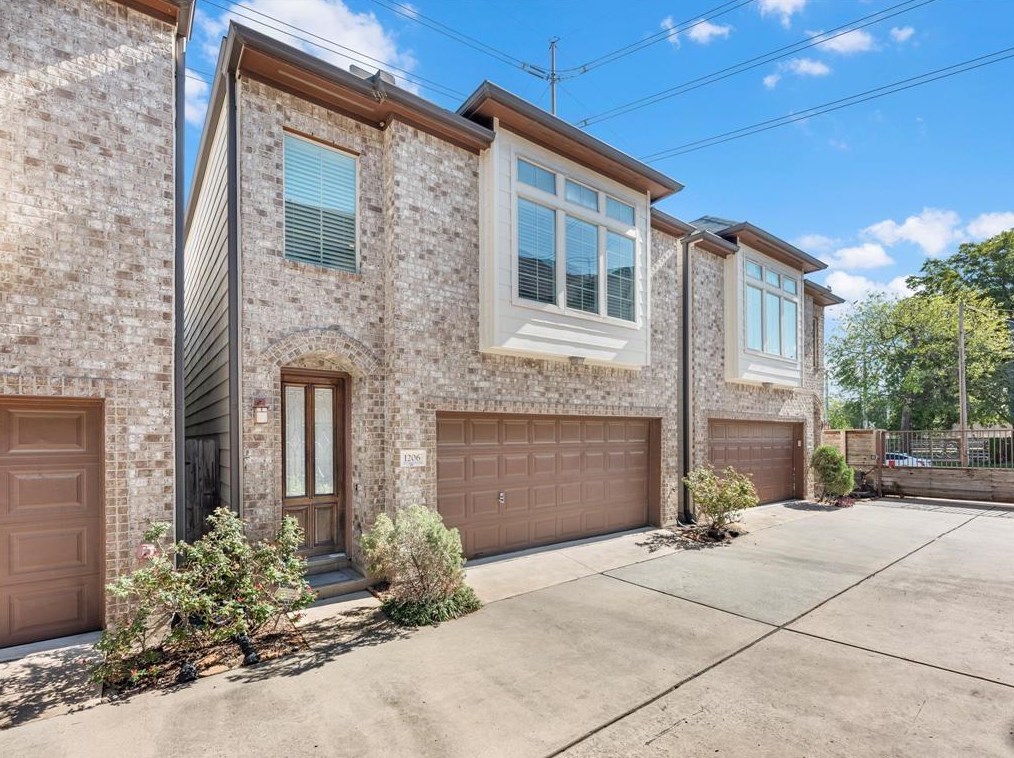1206 Sampson St, Houston TX  77003-3902 exterior