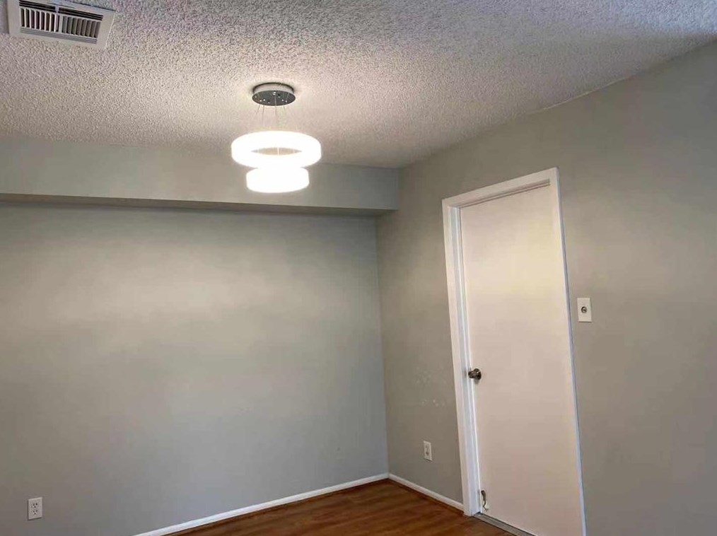 9242 Beechnut St, Houston TX  77096-1423 exterior
