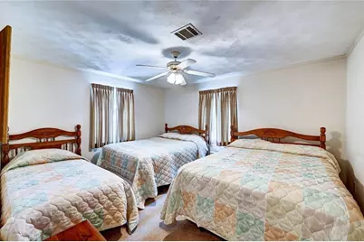 6 Hickory Hollow, Huntsville, TX 77320 - Photo 31