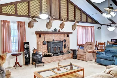 6 Hickory Hollow, Huntsville, TX 77320 - Photo 19