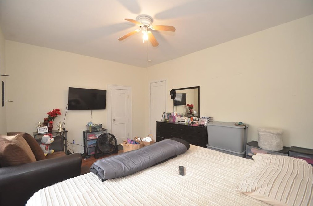 4208 Polk St, Houston TX  77023-1823 exterior
