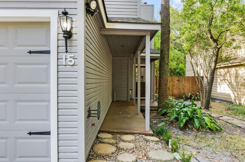 15 Breezy Point Pl, Spring TX  77381-3267 exterior