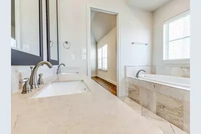 5229 Petty Street #E, Houston, TX 77007 - Photo 13