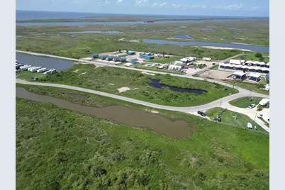 1061 N Stingaree Drive, Crystal Beach, TX 77650 - Photo 21