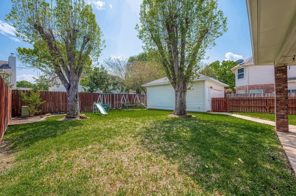 3322 Farmer Rd, Richmond TX  77406-6838 exterior