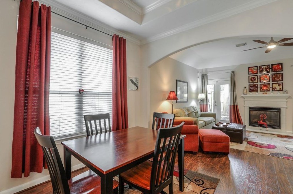 2018 Marchwood Manor Dr, Houston TX  77090-2217 exterior