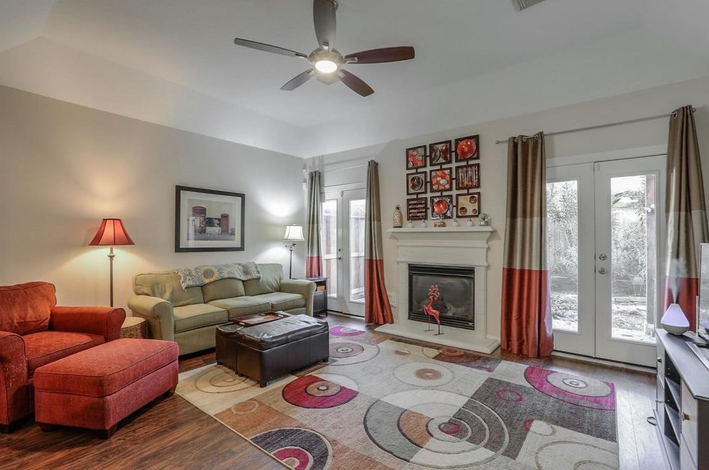 2018 Marchwood Manor Dr, Houston TX  77090-2217 exterior