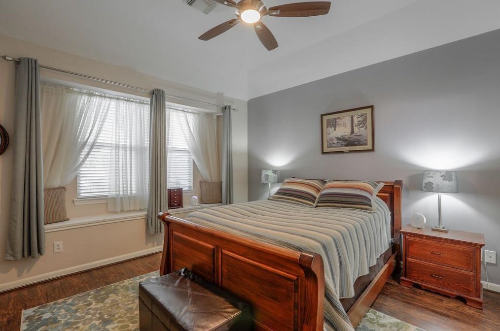 2018 Marchwood Manor Dr, Houston TX  77090-2217 exterior