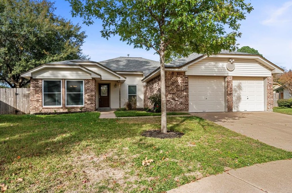 8623 Greenleaf Lake Dr, Houston TX  77095-3745 exterior