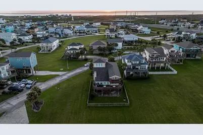 4119 Courageous Lane, Galveston, TX 77554 - Photo 47