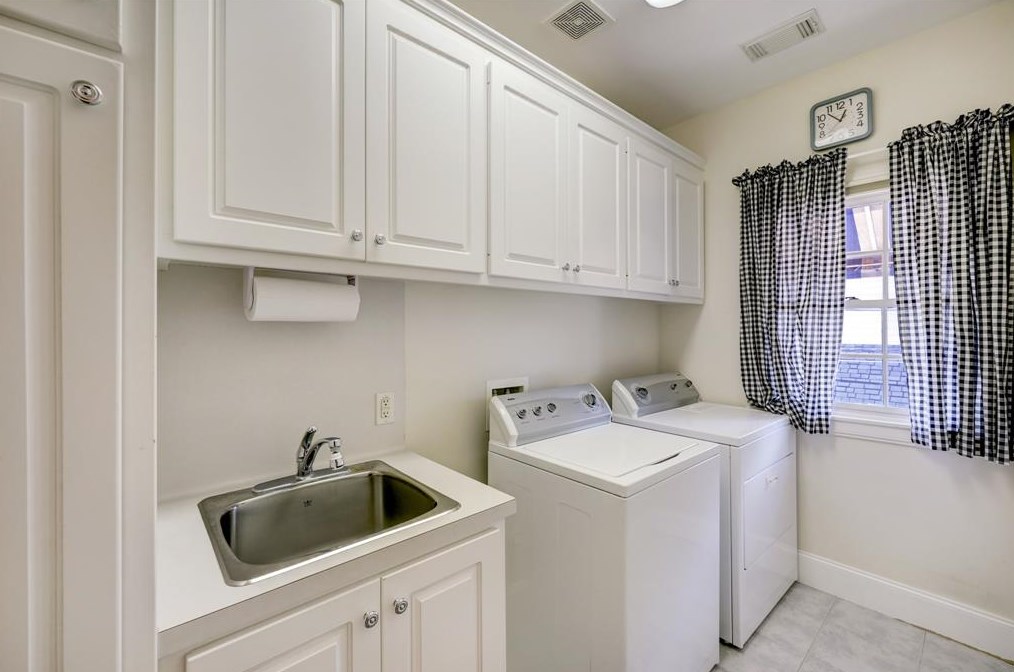 3115 Pittsburgh St, Houston TX 77005-3844 exterior