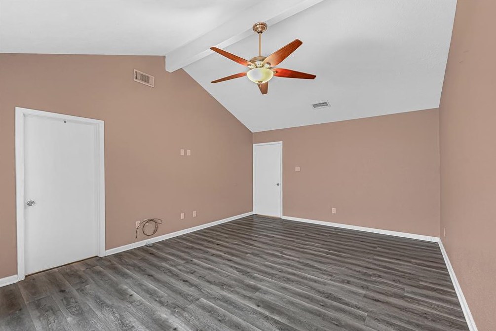 9307 Wellsworth Dr, Houston TX  77083-6159 exterior