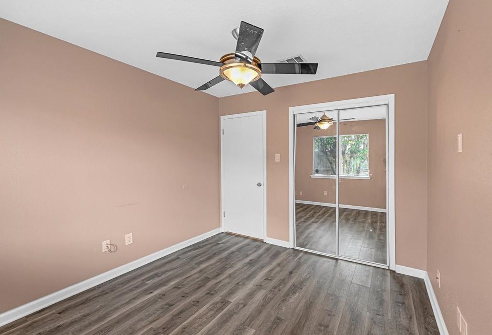 9307 Wellsworth Dr, Houston TX  77083-6159 exterior