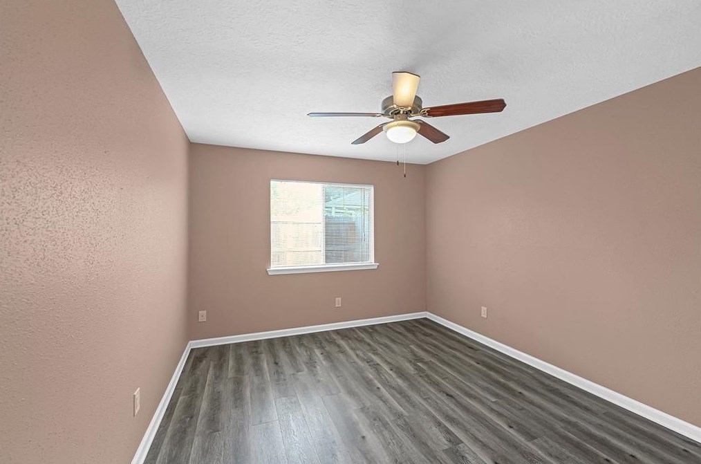 9307 Wellsworth Dr, Houston TX  77083-6159 exterior