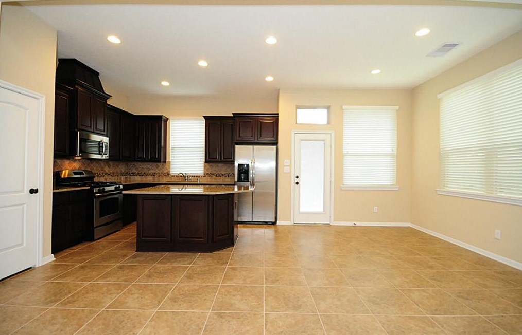 9 Cheswood Manor Dr, Spring TX  77382-5379 exterior