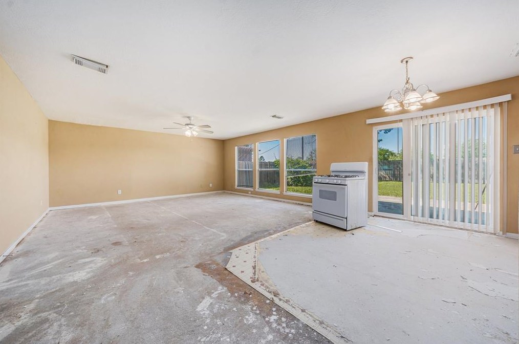 7823 Summer Pl Dr, Humble TX 77338-1819 exterior