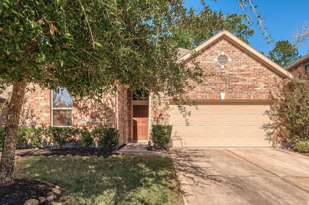 1910 Elkington Cir, Conroe TX  77304-1885 exterior