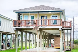 918 Fort Velasco Dr, Surfside Beach, TX 77541 - Photo 1