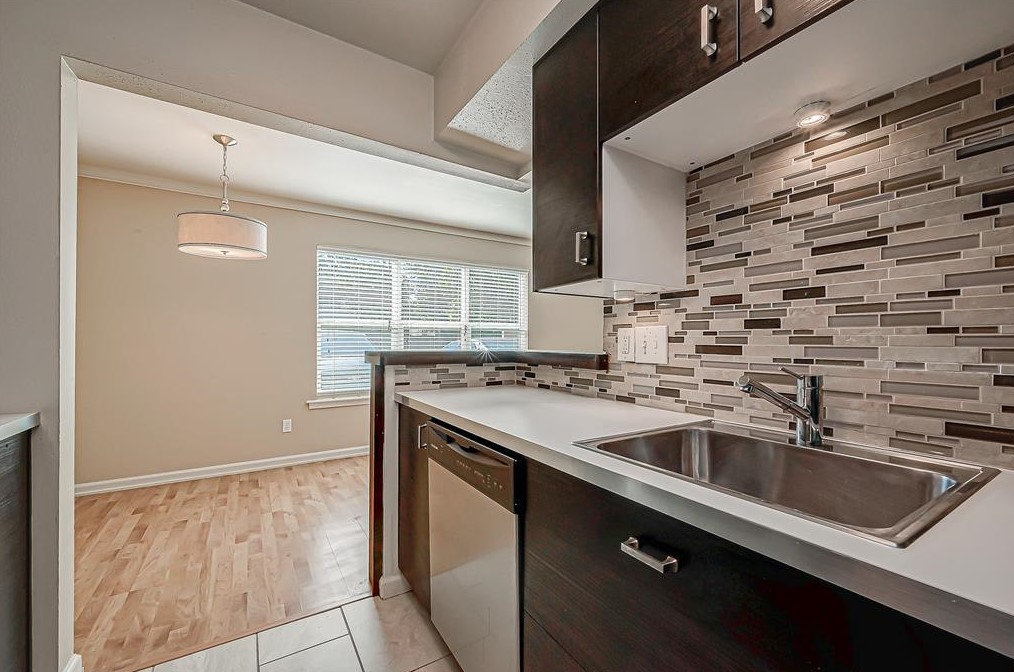 1815 Commonwealth St, Houston TX  77006-1000 exterior